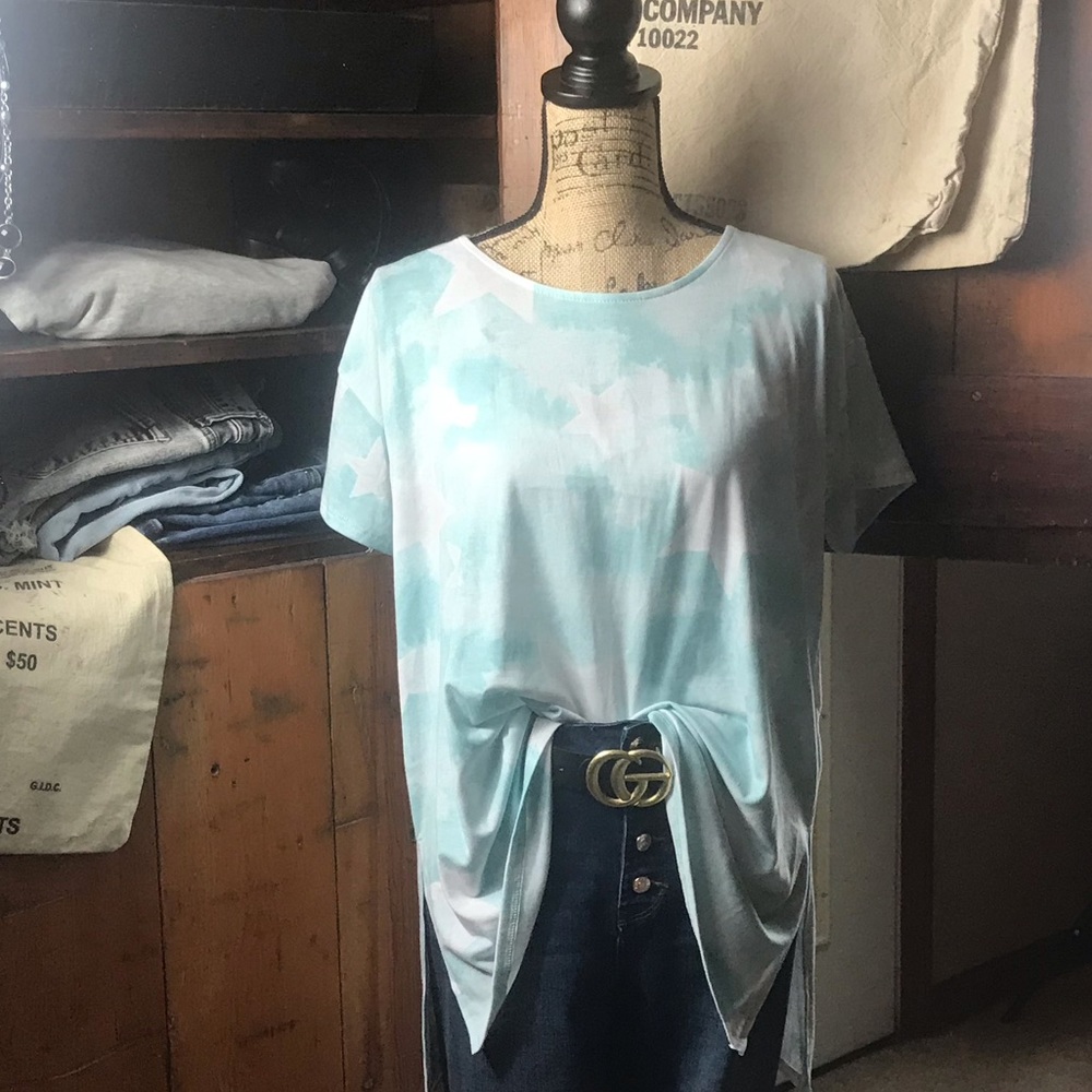 Honeyme mint/white star short sleeved shirt
